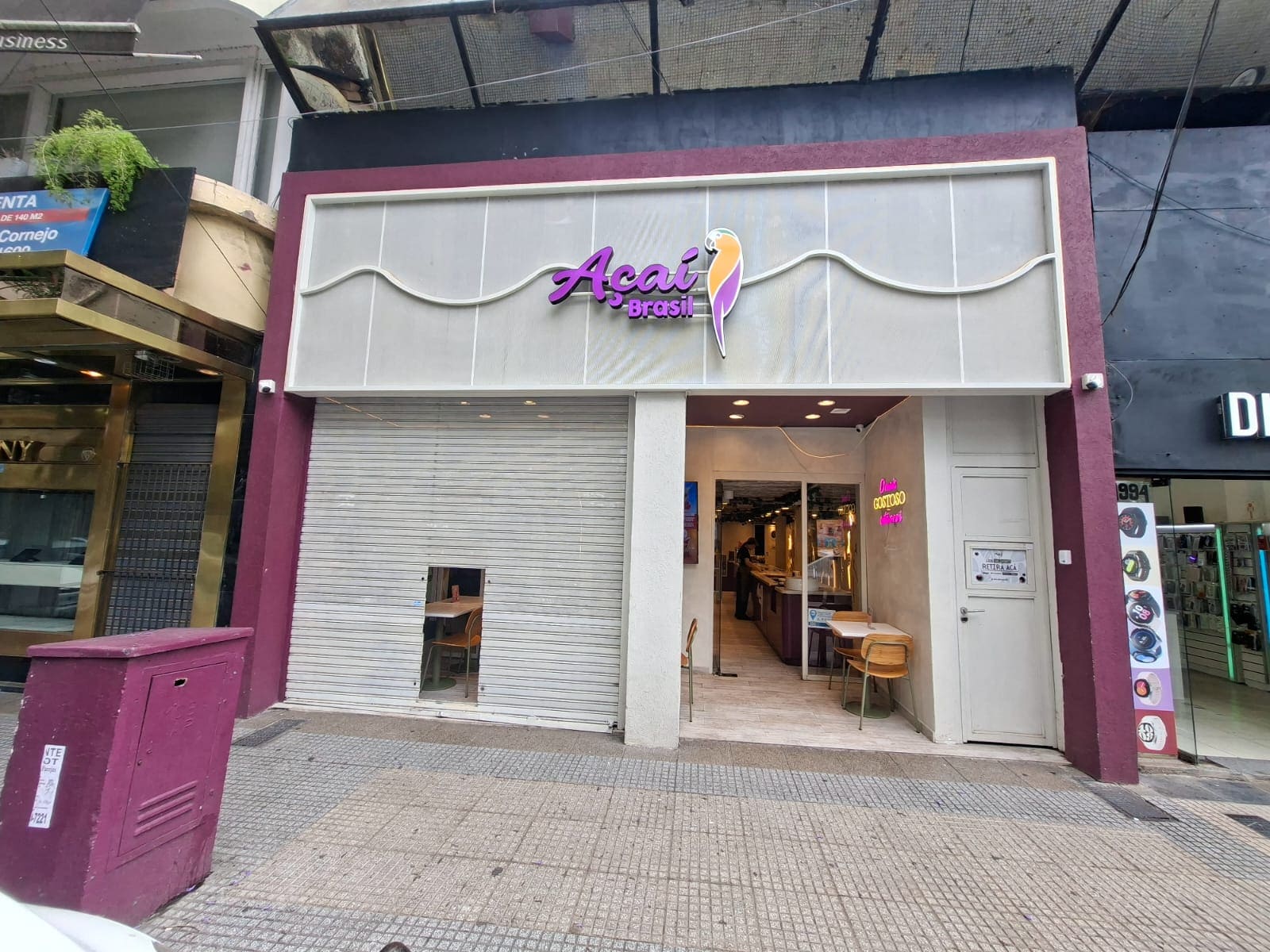 Trabajo de cortina metálica y reparación 2